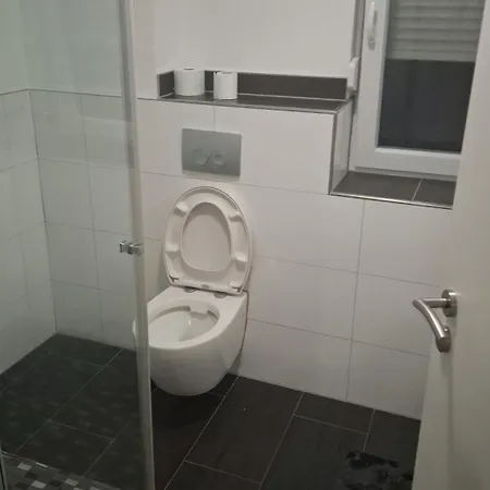2 In Dachgeschoss Gasthuis 3*