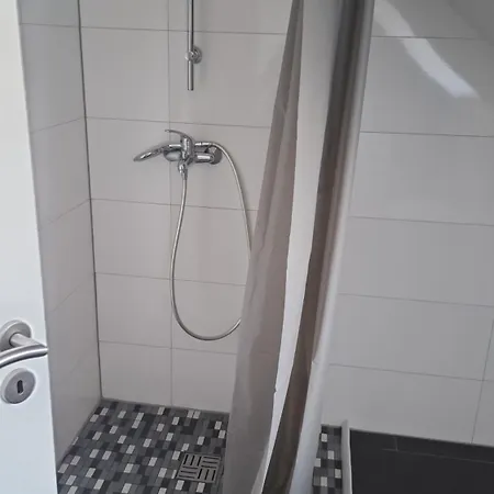 2 In Dachgeschoss